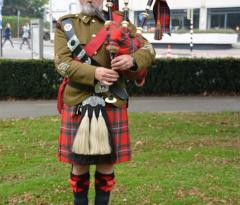2014 herdenking evacuatiemonument (9)