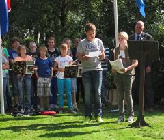 IMG_3896_voorlezen eerste gedicht-1