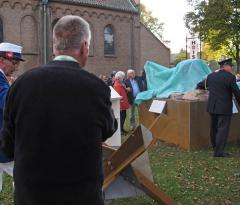 IMG_4221_onthulling-1