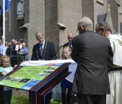 onthulling kloosterpaneel (10)