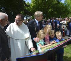 onthulling kloosterpaneel (15)
