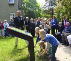 onthulling kloosterpaneel (18)