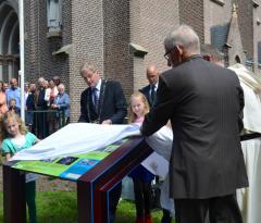 onthulling kloosterpaneel (9)