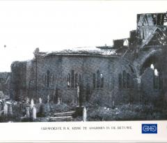 Verwoeste RKkerk Angeren 1945